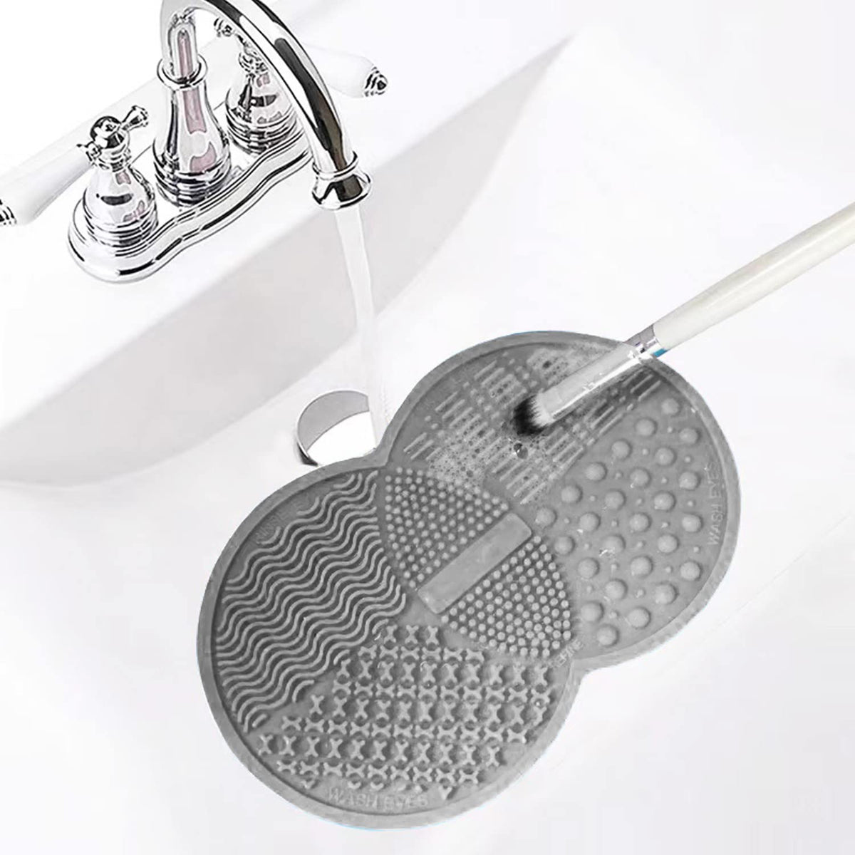 Silicone Makeup Brush & Sponge Cleaning Mat - view 4
